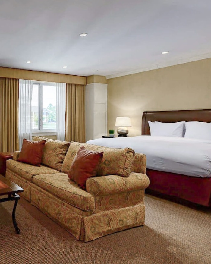 Sleepy Hollow Junior Deluxe Suite
