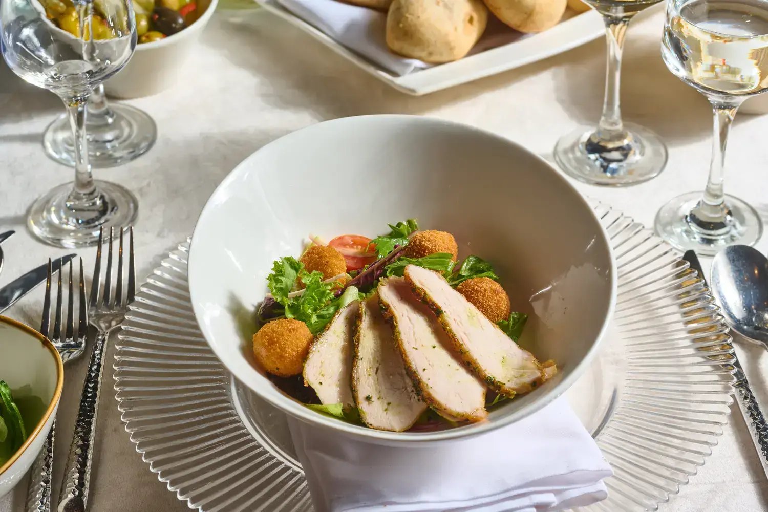 CHEF’S SALAD WITH PESTO CHICKEN 1