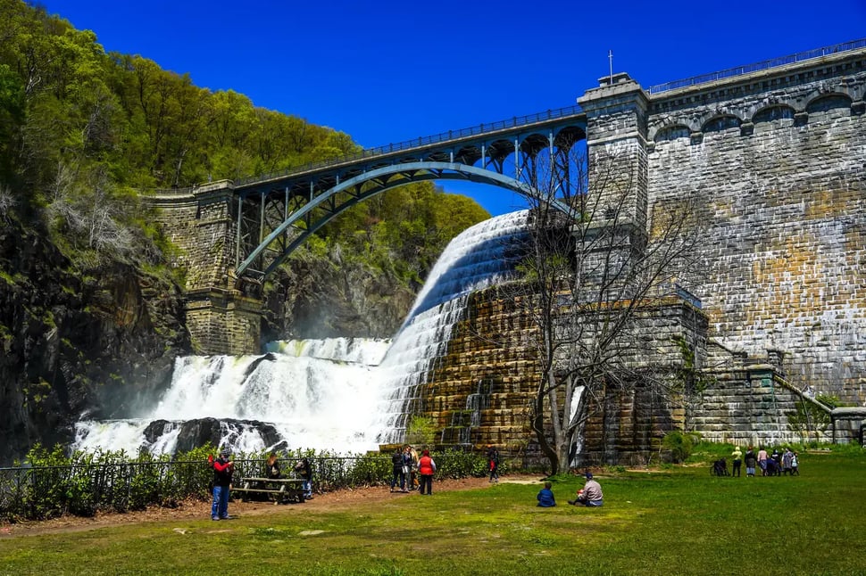 Old Croton Aqueduct Trail - Image by Leonard Zhukovsky / Shutterstock.com