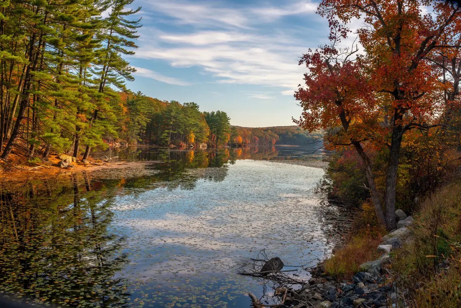 Hudson Valley fall foliage - Image by Nature's Charm / Shutterstock.com